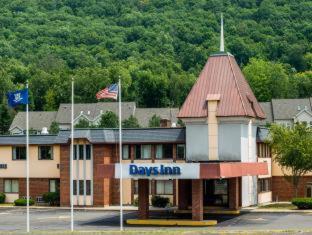 Days Inn By Wyndham Berlin Meriden Quarto foto