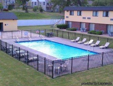 Days Inn By Wyndham Berlin Meriden Exterior foto