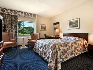 Days Inn By Wyndham Berlin Meriden Exterior foto